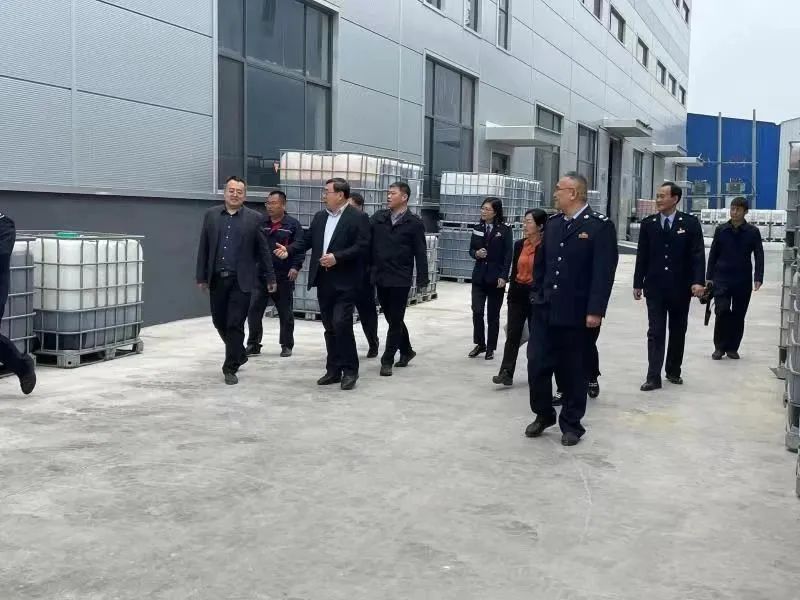 國(guó)家稅務(wù)總局青島市稅務(wù)局王軍到信諾邦調(diào)研